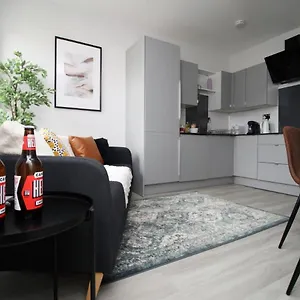 Modern 2 Bedroom - Location! Apartment
