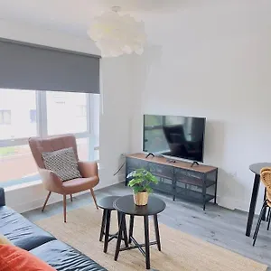 Noah By Koya Homes - 2-bed Apartment, Stadium View & Free Parking Holiday home